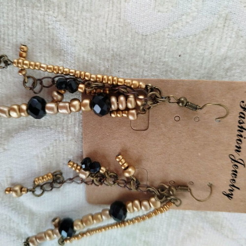 Handmade earrings new, black and gold