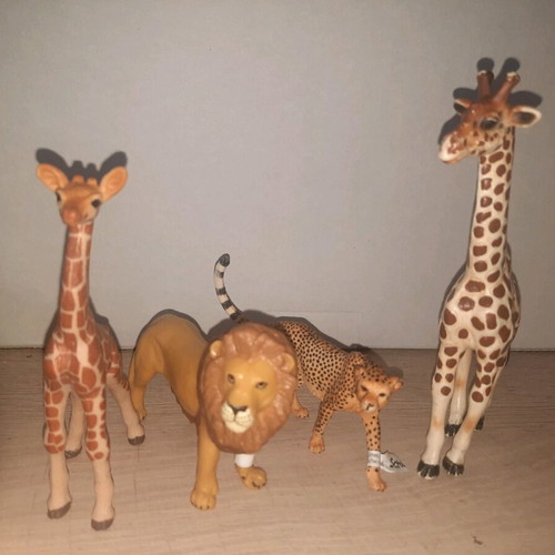 Schleich giraffe figure from 1998, hand painted, like new