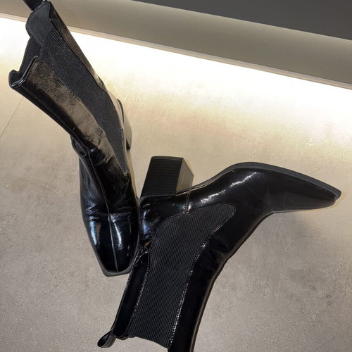 Zara black Chelsea ankle boots like new, size 38