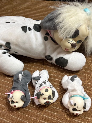 Puppy Surprise dog with 3 babies, like new, 90s collection
