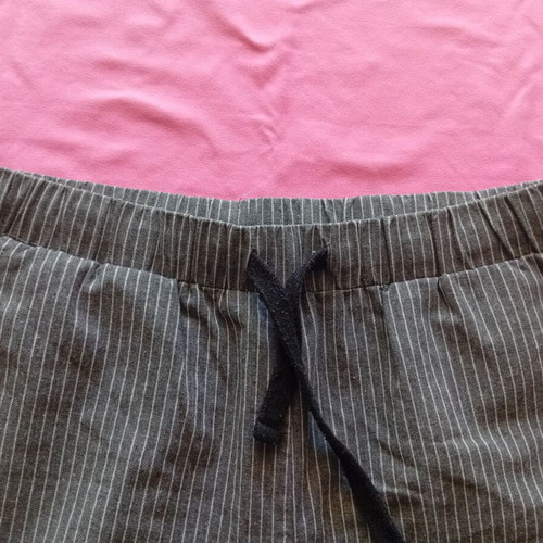 Shein striped casual shorts large, like new, dark gray with white stripes