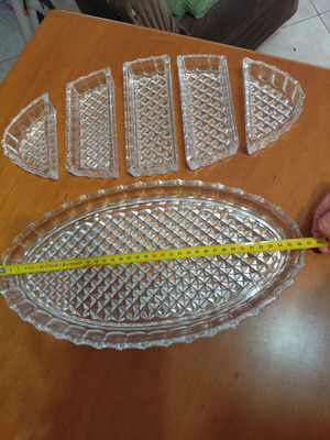 Crystal serving dish new, versatile for dips and nuts