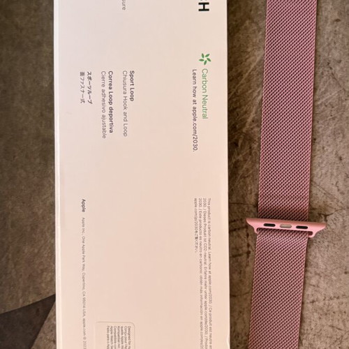 Apple Watch light pink sport band