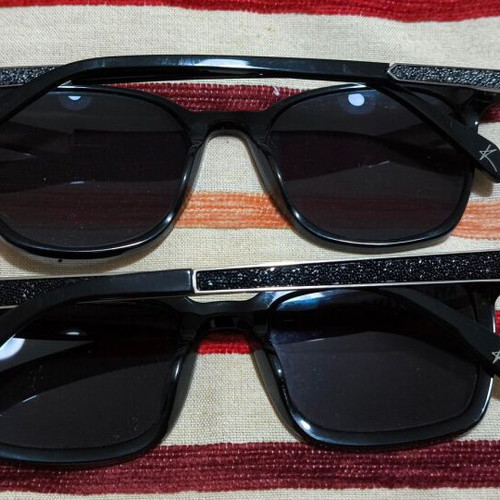 Kylie Minogue sunglasses used, black