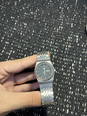 Seiko 5 Automatic Railway Time watch like new, black dial