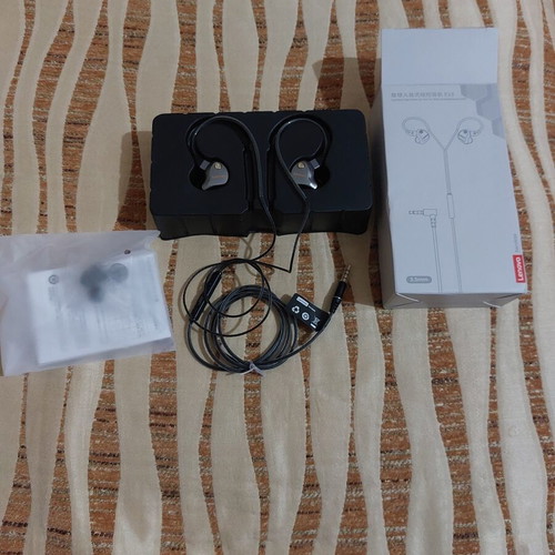 Lenovo In Ear Headphones new, unused in box