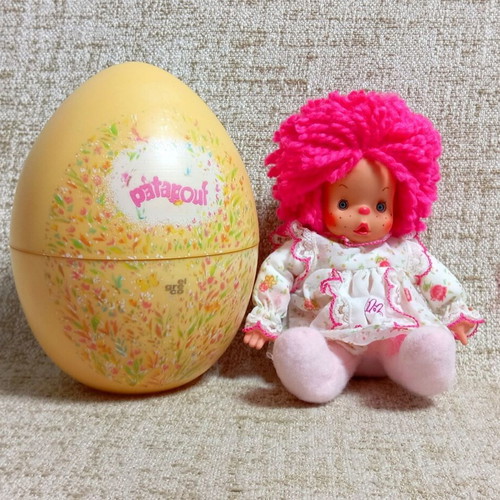Patapouf Girl in Egg El Greco New Vintage 80s Doll