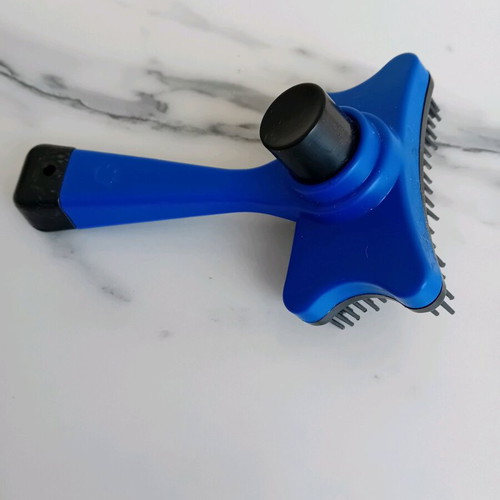 Self-cleaning brush like new