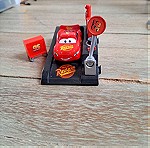  Αυτοκινητάκι και εκτοξευτήρας Disney Pixar Cars2 Pit Row Race-Off Lightning McQueen Launcher