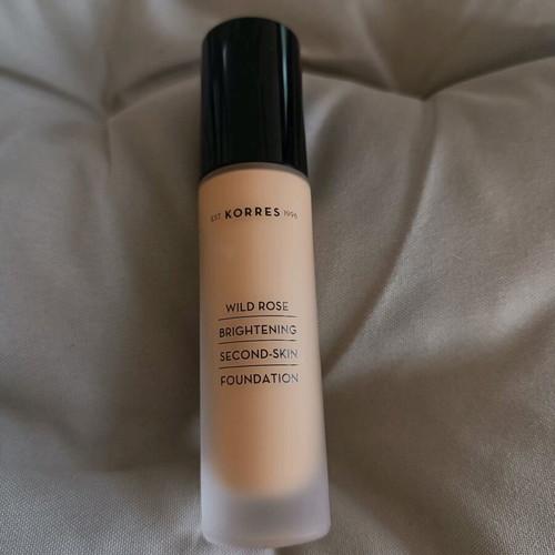 Korres Wild Rose Brightening Foundation new, unused