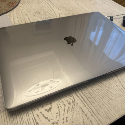 MacBook Pro 16 A2141 i9 32GB 1TB like new