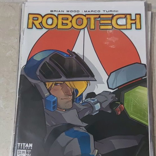 Robotech manga new, 77 issues by Titan Books