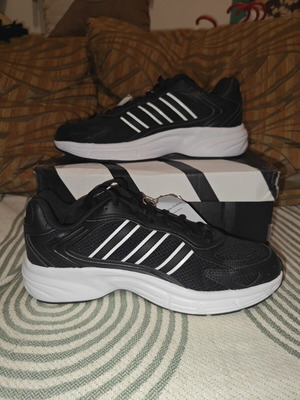 Adidas Eclyptix 2000 athletic shoes new, black-white
