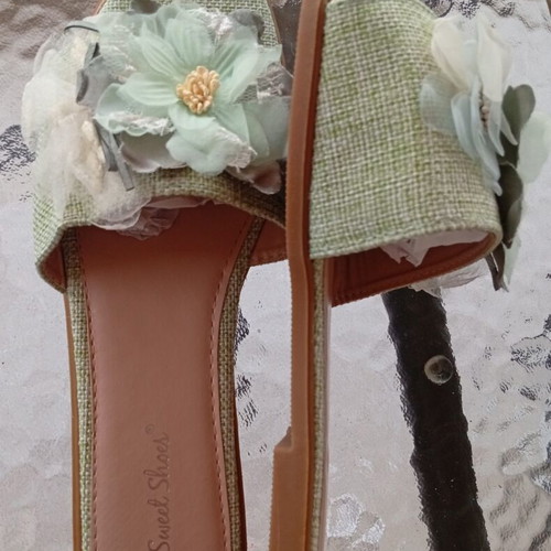 Summer shoes size 40 green new