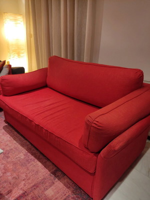 Sofa used red with storage space 1.60x0.84