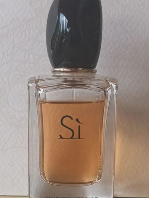 Giorgio Armani Sí Eau de Parfum για γυναίκες 50ml σαν καινούργιο