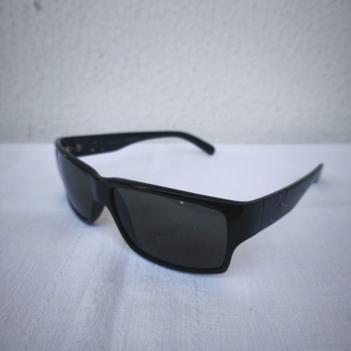 Calvin Klein CK3057S Vintage Sunglasses Like New, Black