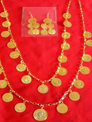A.L.E. necklace and earrings set new, gold