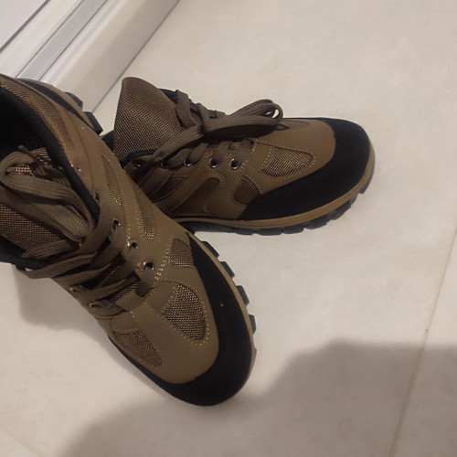 Work shoes brown new, size 43