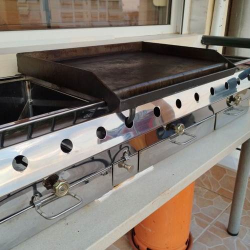 Stainless steel gas grill handmade used with cast iron plate and two burners