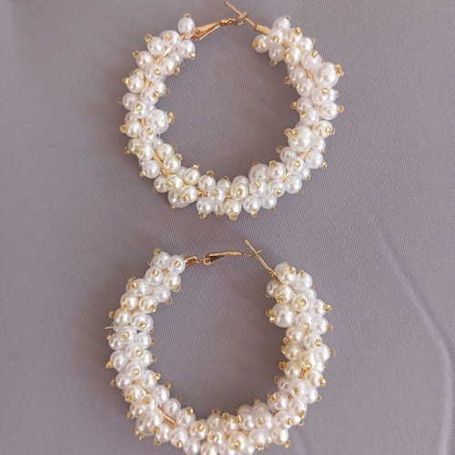 Pearl hoop earrings like new