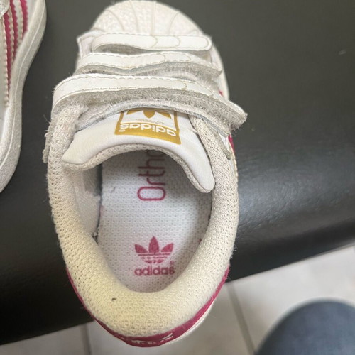 Adidas shoes for girl size 21 used