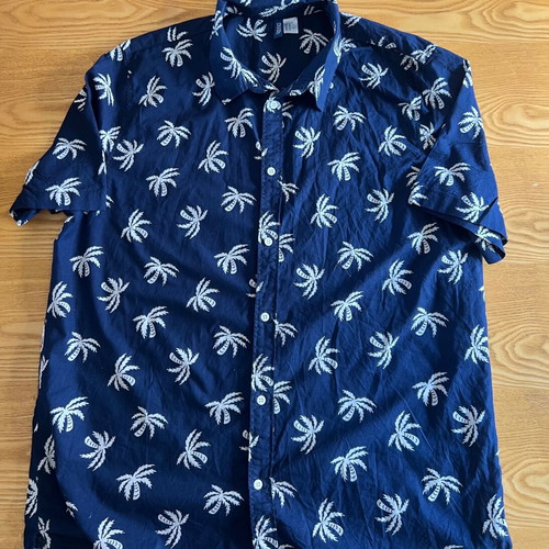 H&M shirt blue with white palm trees XL like new