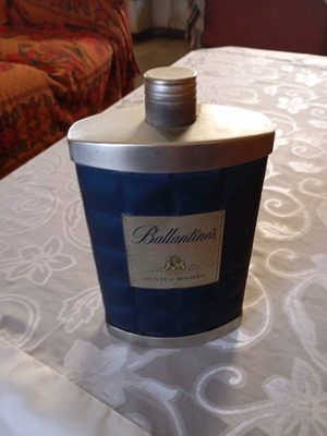 Ουίσκι Ballantines με μεταλλική θήκη καινούργιο πακέτο