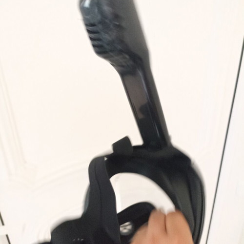 Full face mask, black, lightly used