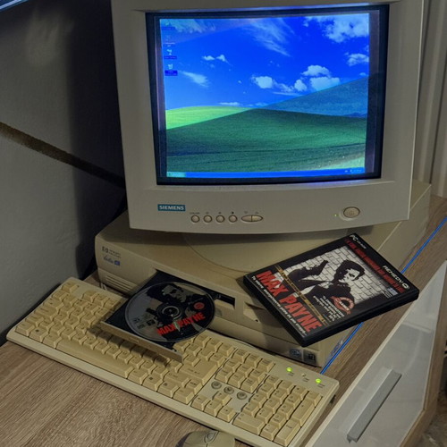 Siemens MCM 15P1 15" CRT Monitor