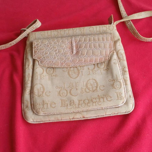 Guy Laroche women's shoulder bag vintage used, beige