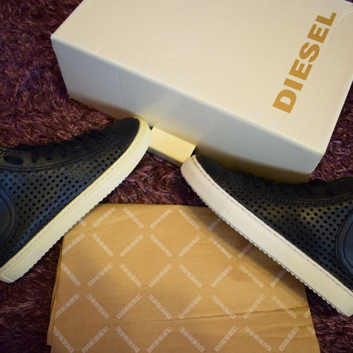 Diesel Off Your Rocker Exposure Mid sneakers new, size 36, black