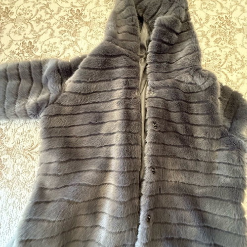 Grey fur coat like new, size M