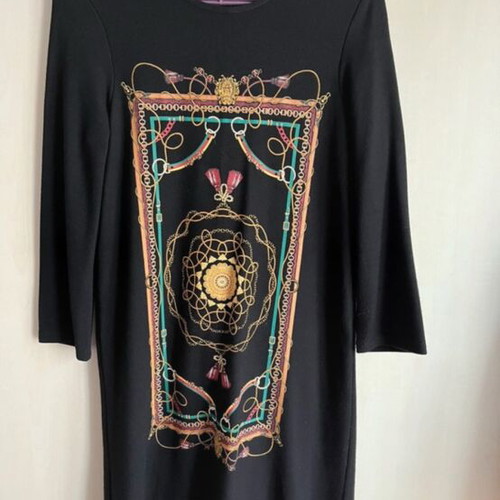 Stradivarius dress like new, 3/4 sleeve, black