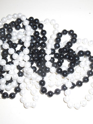 Pearl necklaces new, set of 2, black and white