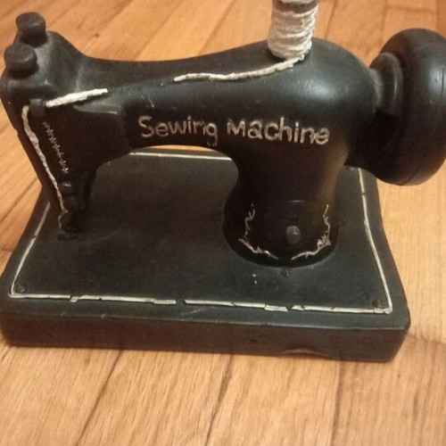Sewing machine candle like new and decorative