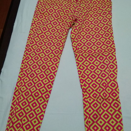 Axel pants size L like new