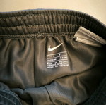 Nike σορτς παιδικό σαν καινούργιο, γκρι, μέγεθος 116-122