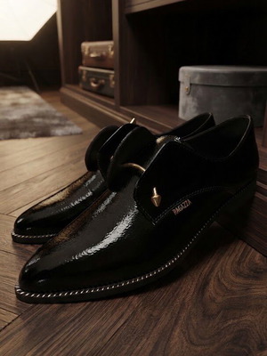 Ragazza women's handmade leather moccasins, black and gold