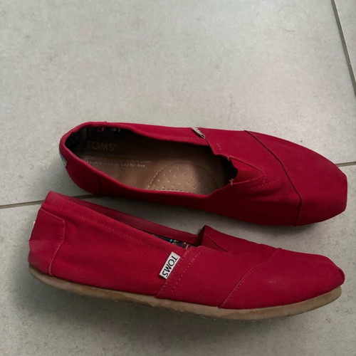 TOMS red espadrilles like new size 42