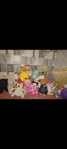 Lot with many plushies