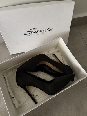 Sante black satin high heels size 38 like new