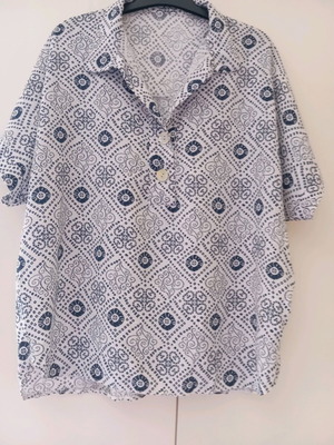 Blouse used thin summer with two buttons, XL