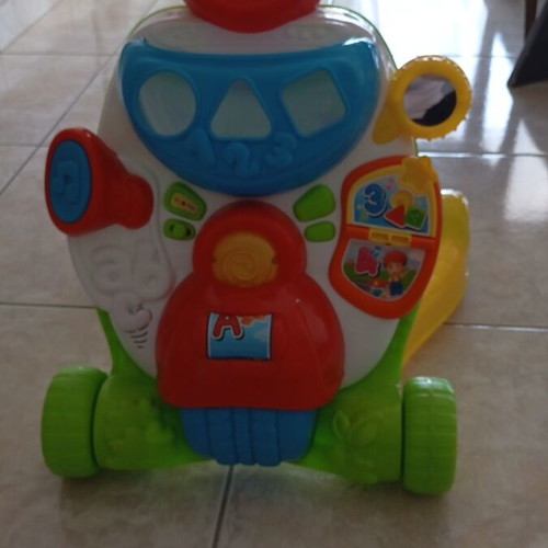 Clementoni walker like new with lights and sounds