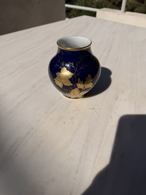 Vintage Royal KPM Bavaria porcelain vase like new with cobalt and gold