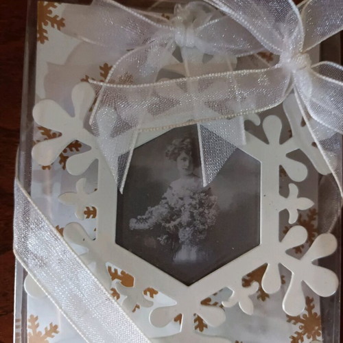 Vintage Christmas ornament frame metal snowflake new