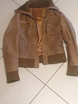 Camel Stradivarius jacket used, good condition, size S