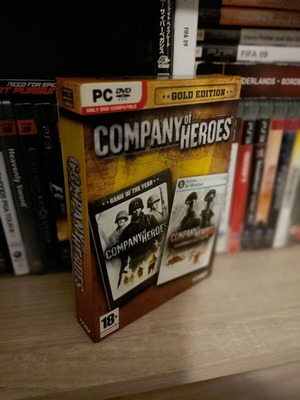 PC game Company of Heroes Gold Edition like new, collector's edition with artbook