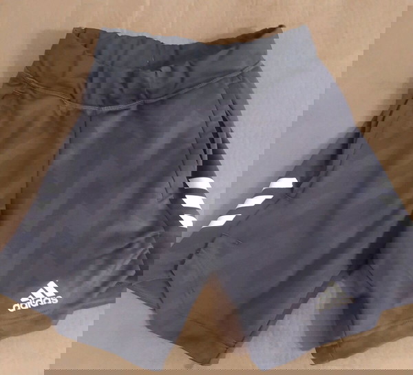Σορτς αγοριών Adidas ηλικίας 7-8