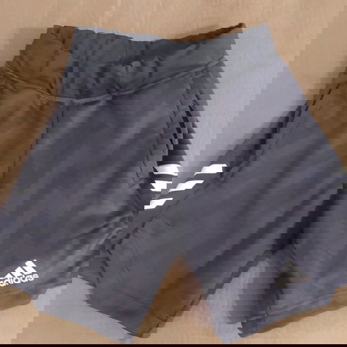 Σορτς αγοριών Adidas ηλικίας 7-8